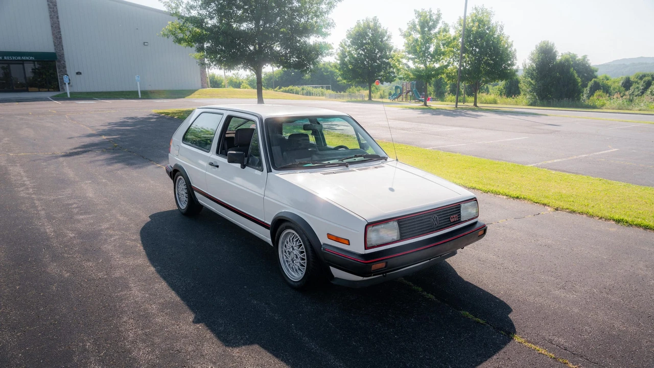 1986 Volkswagen GTI Mk2 - Image 16 of 31