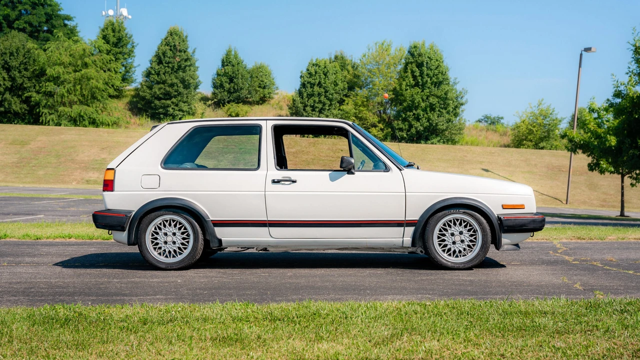 1986 Volkswagen GTI Mk2 - Image 23 of 31