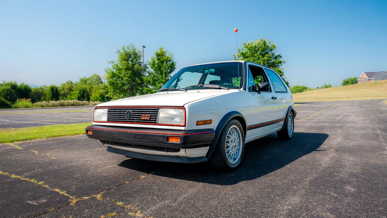 1986 Volkswagen GTI Mk2 - Image 5 of 31