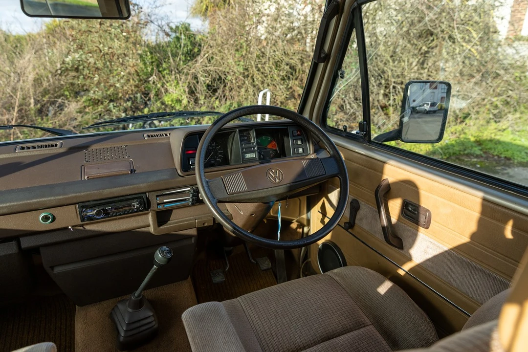 1986 Volkswagen Vanagon - Image 26 of 30