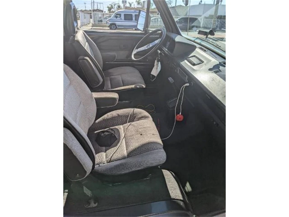 1986 Volkswagen Vanagon - Image 11 of 13