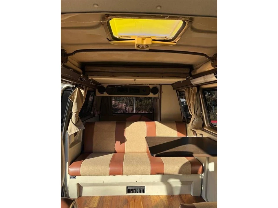 1986 Volkswagen Vanagon - Image 23 of 24