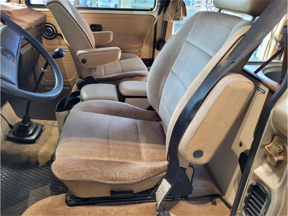 1986 Volkswagen Vanagon - Image 15 of 31