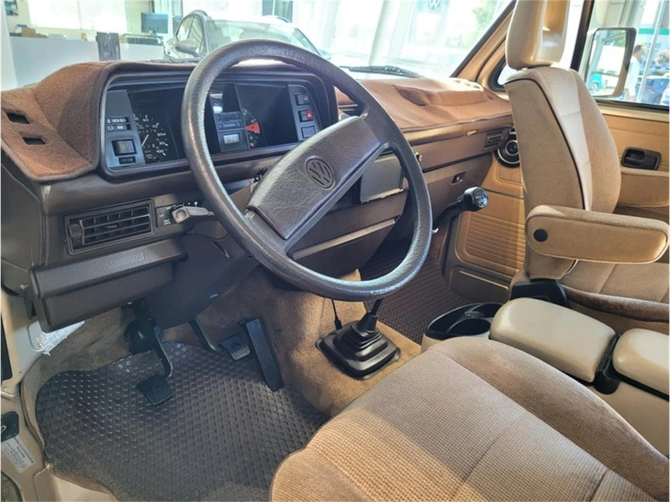 1986 Volkswagen Vanagon - Image 14 of 31