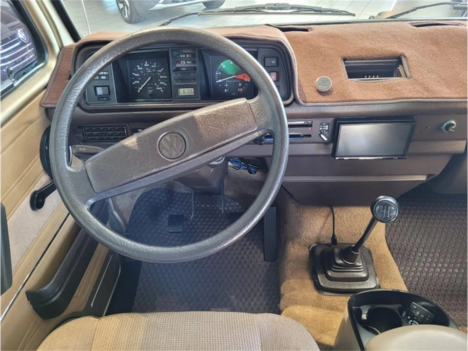 1986 Volkswagen Vanagon - Image 2 of 31