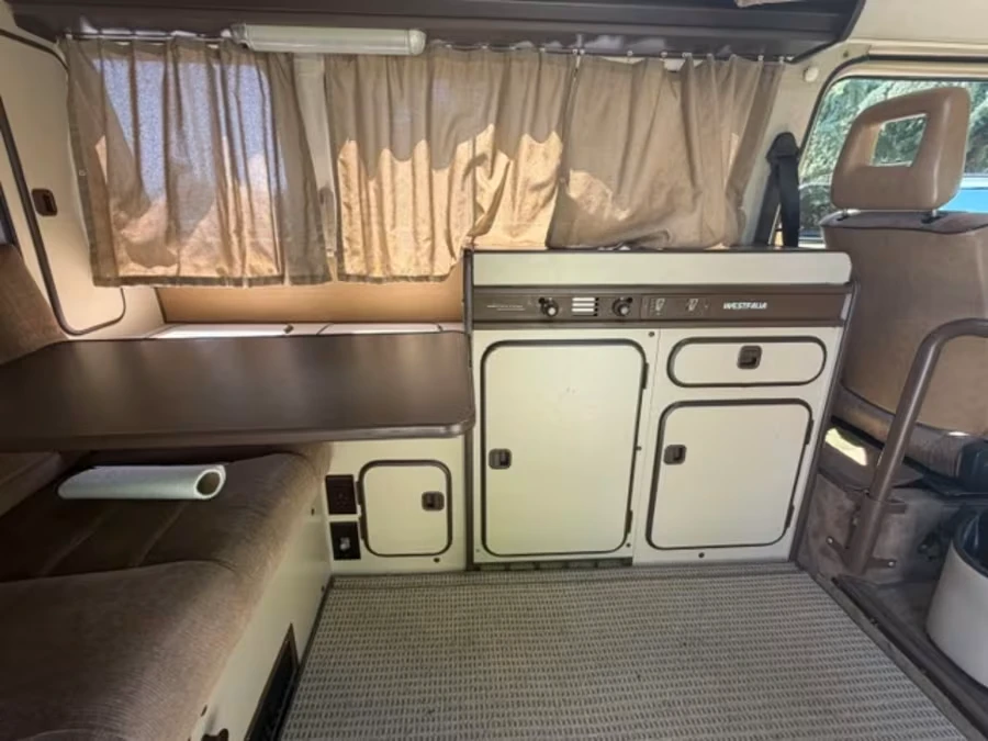 1986 Volkswagen Vanagon - Image 15 of 26
