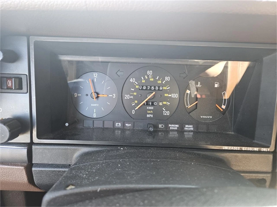 1986 Volvo 244 - Image 23 of 31