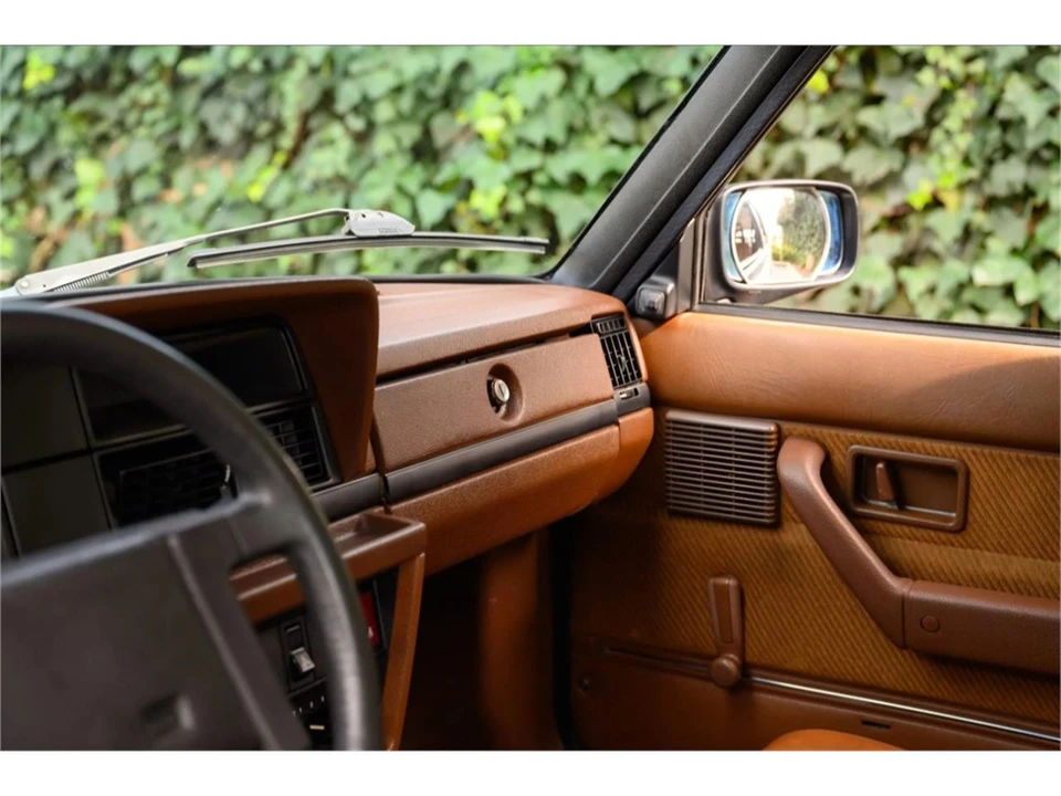 1986 Volvo 244 - Image 28 of 31