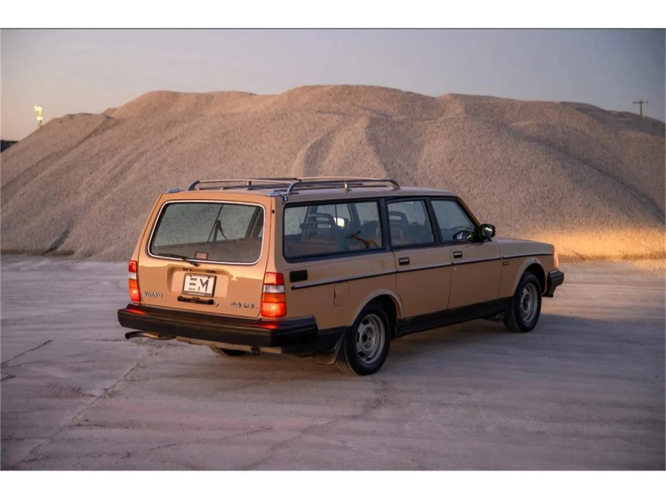 1986 Volvo 244 - Image 10 of 31