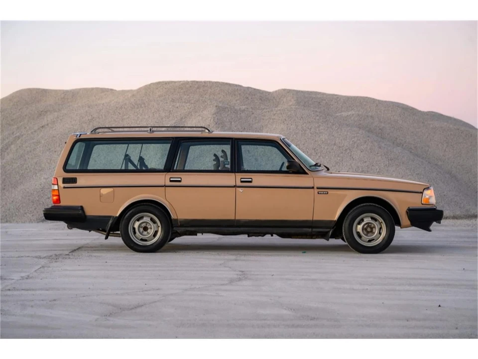 1986 Volvo 244 - Image 7 of 31
