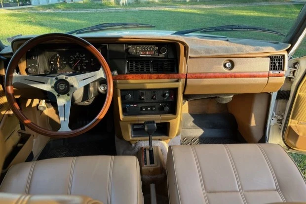1986 Volvo 245 - Image 5 of 8
