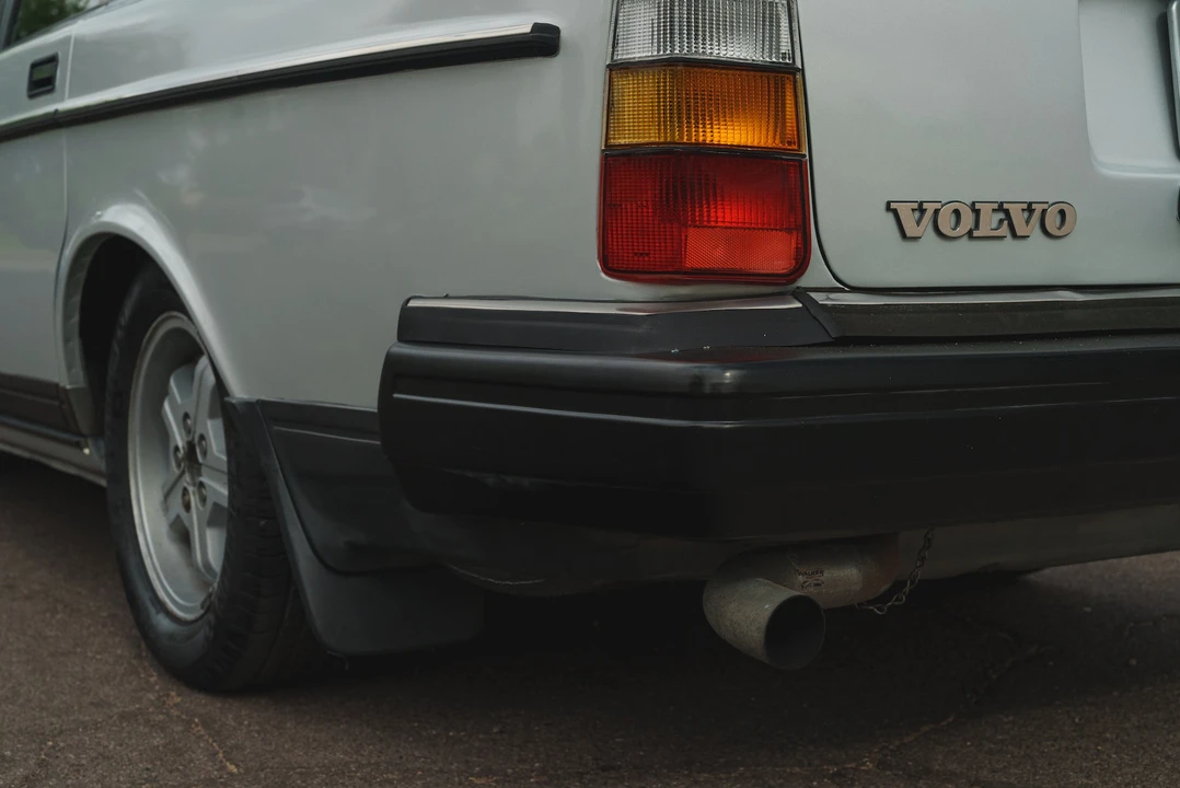 1986 Volvo 245 - Image 14 of 31