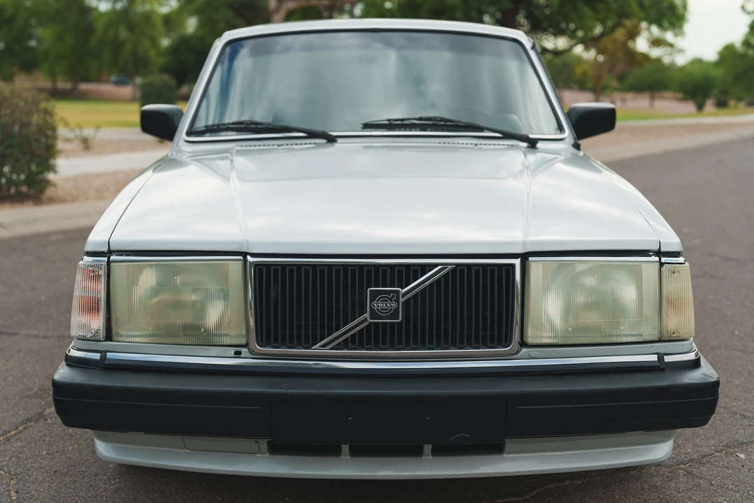 1986 Volvo 245 - Image 2 of 31