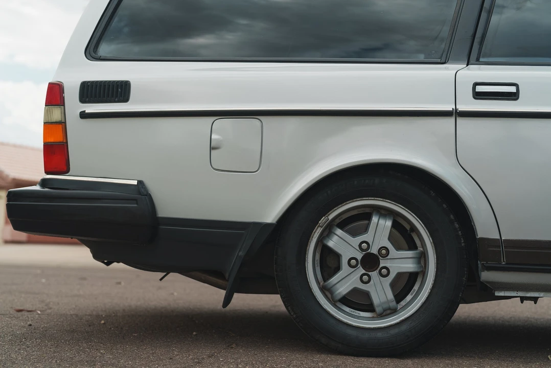 1986 Volvo 245 - Image 21 of 31