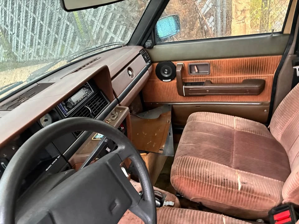 1986 Volvo 244 - Image 8 of 20