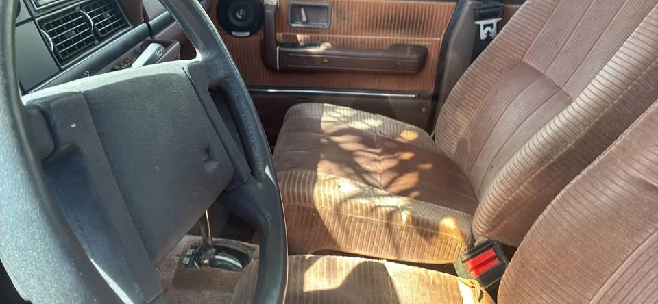 1986 Volvo 244 - Image 5 of 20