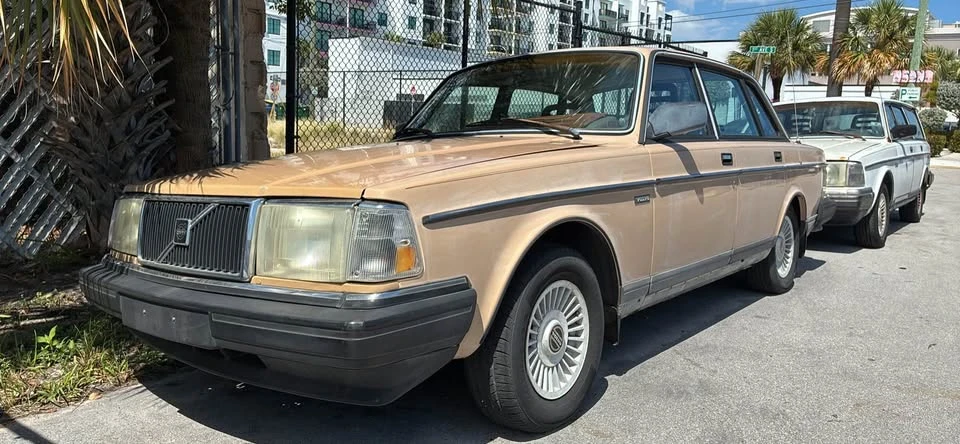 1986 Volvo 244 - Image 2 of 20