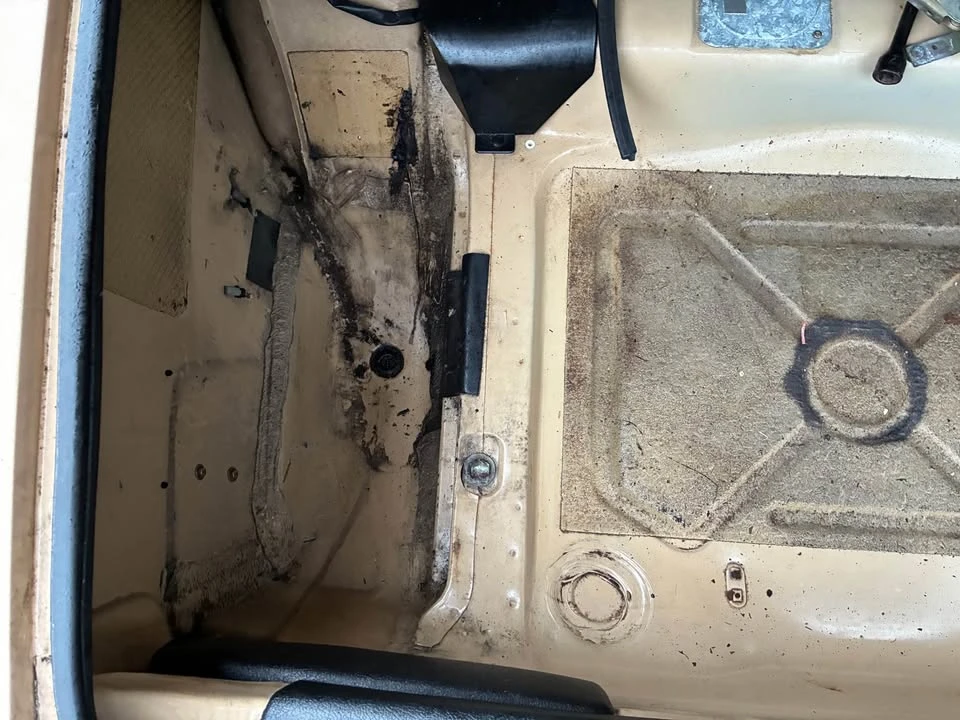 1986 Volvo 244 - Image 19 of 20