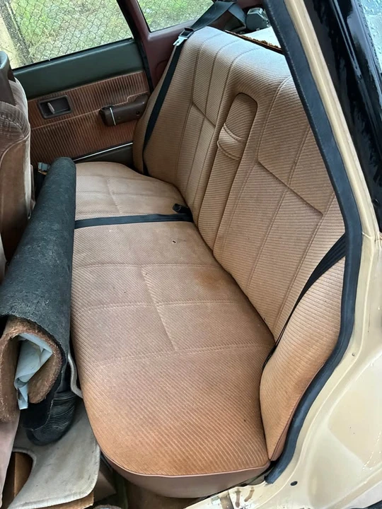 1986 Volvo 244 - Image 9 of 20