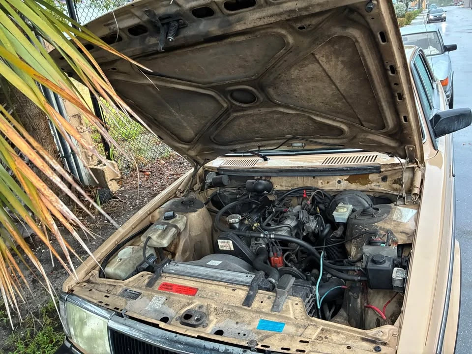 1986 Volvo 244 - Image 12 of 20