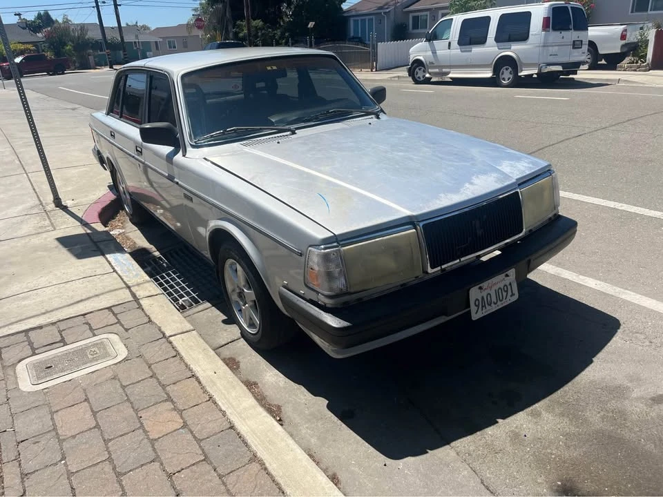 1986 Volvo 244 - Image 3 of 8
