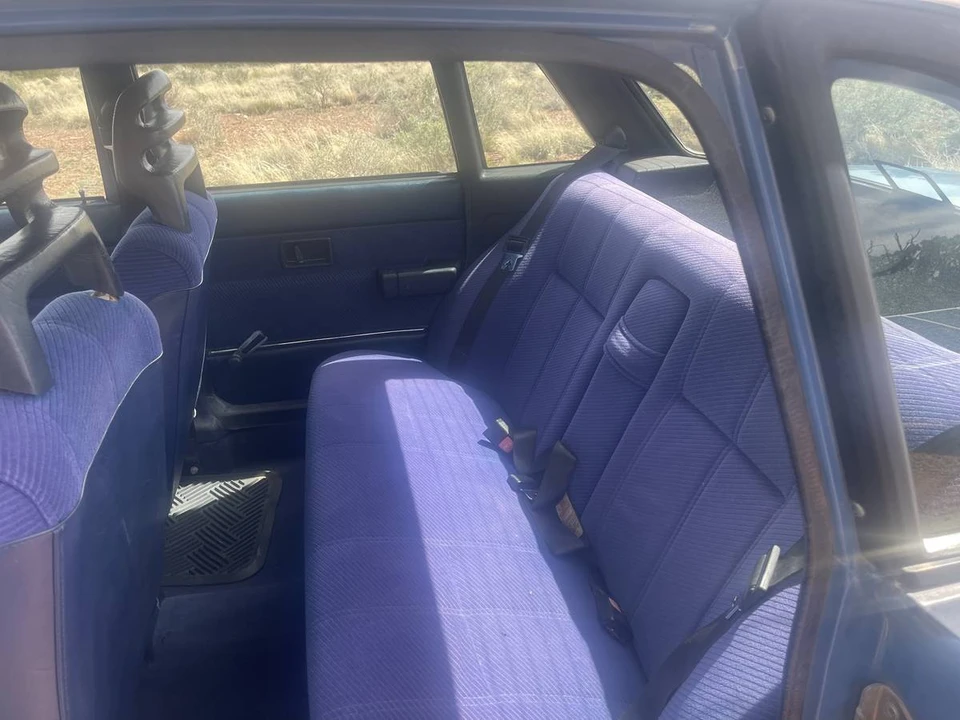 1986 Volvo 244 - Image 11 of 12