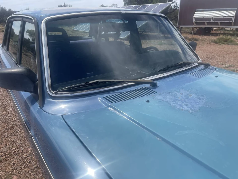 1986 Volvo 244 - Image 5 of 12