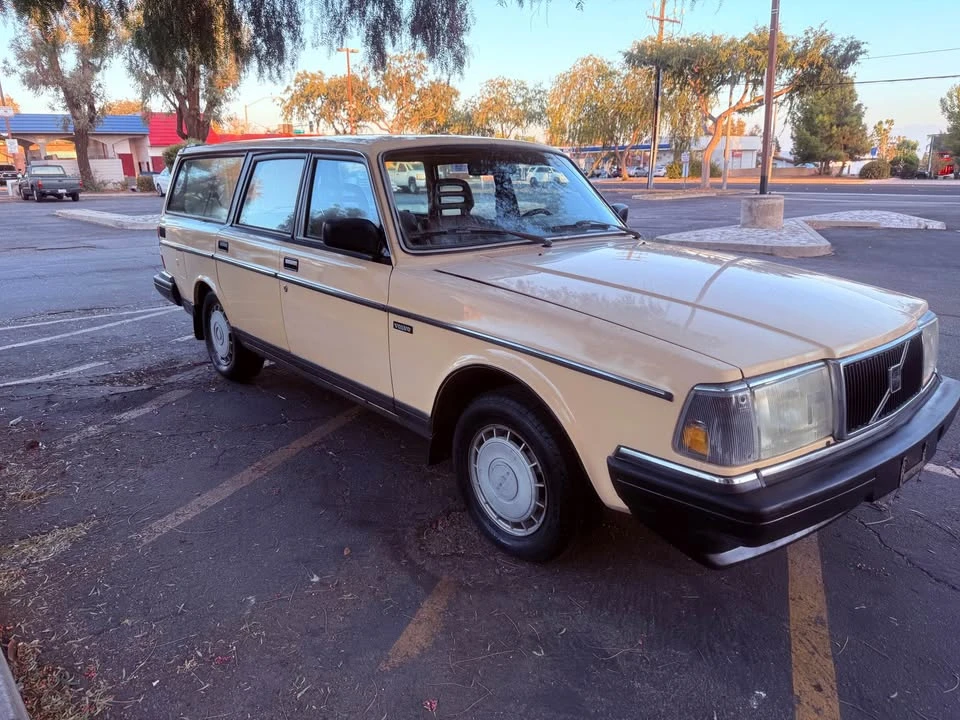 1986 Volvo 244 - Image 3 of 9
