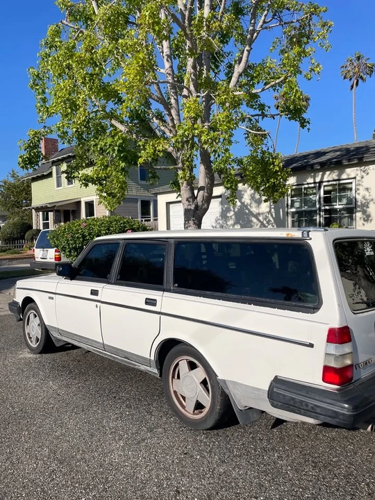 1986 Volvo 244 - Image 2 of 12