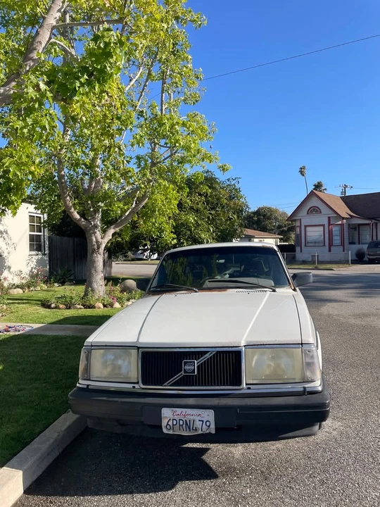 1986 Volvo 244 - Image 3 of 12