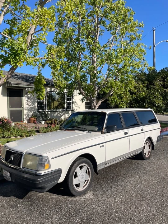 1986 Volvo 244 - Image 6 of 12