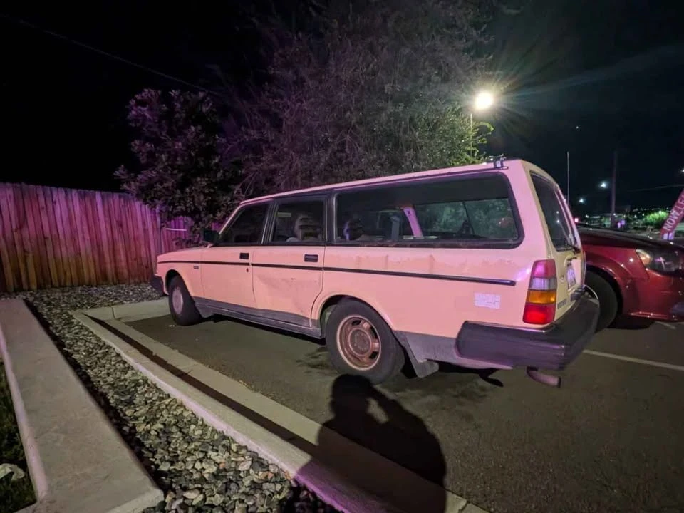 1986 Volvo 244 - Image 3 of 9
