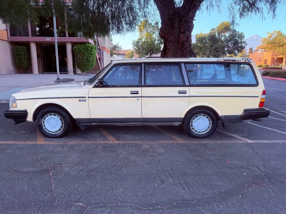 1986 Volvo 244 - Image 6 of 9