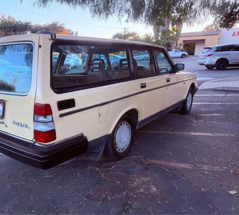 1986 Volvo 244 - Image 4 of 9