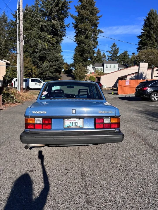 1986 Volvo 244 - Image 4 of 12
