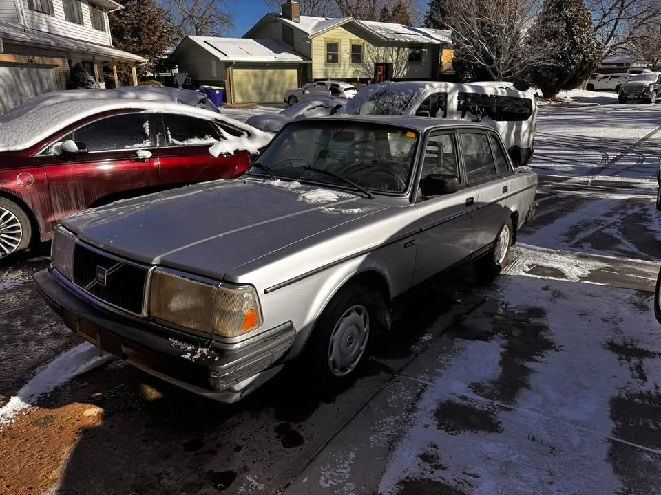 1986 Volvo 244 - Image 2 of 8