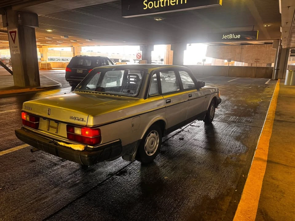 1986 Volvo 244 - Image 3 of 8