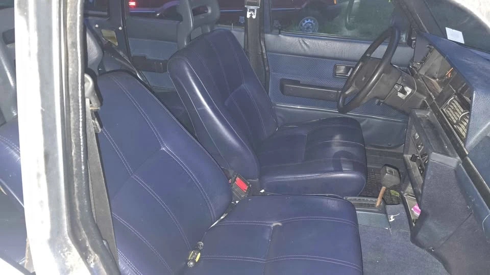 1986 Volvo 245 - Image 2 of 4
