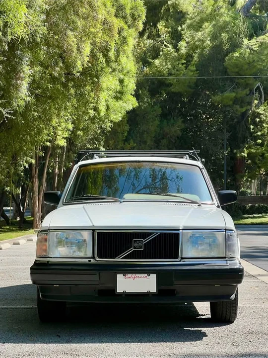 1986 Volvo 245 - Image 2 of 12