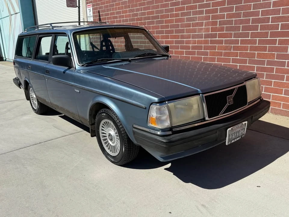 1986 Volvo 245 - Image 2 of 13