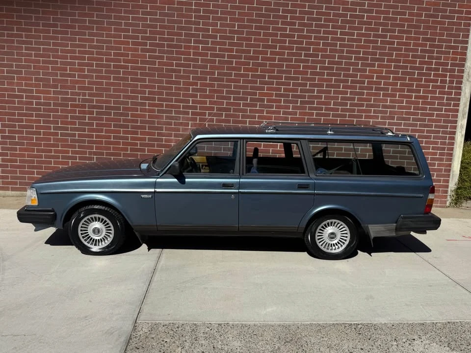 1986 Volvo 245 - Image 4 of 13