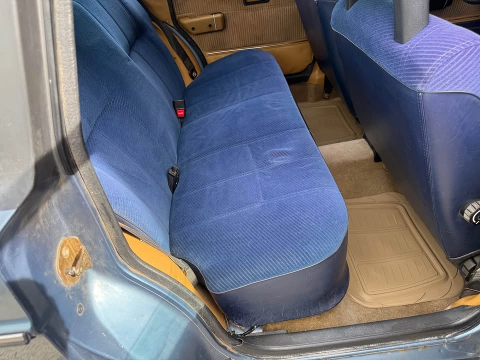 1986 Volvo 245 - Image 12 of 13