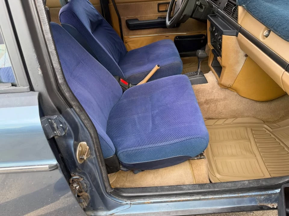 1986 Volvo 245 - Image 11 of 13