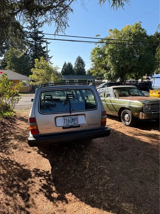 1986 Volvo 245 - Image 3 of 9