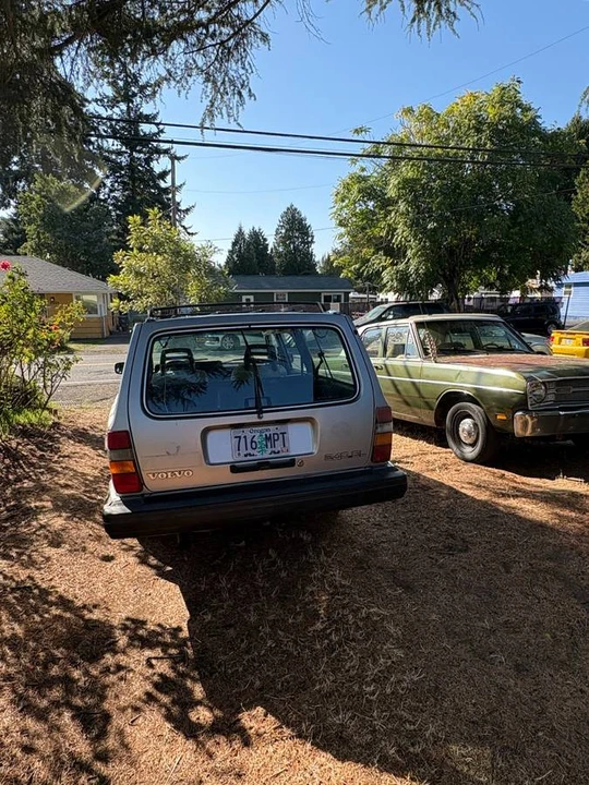1986 Volvo 245 - Image 3 of 9
