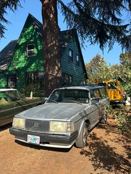 1986 Volvo 240 Station Wagon
