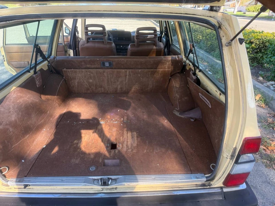 1986 Volvo 244 - Image 12 of 12