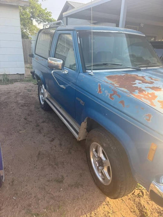 1986 Ford Bronco 3rd Gen - Image 4 of 11