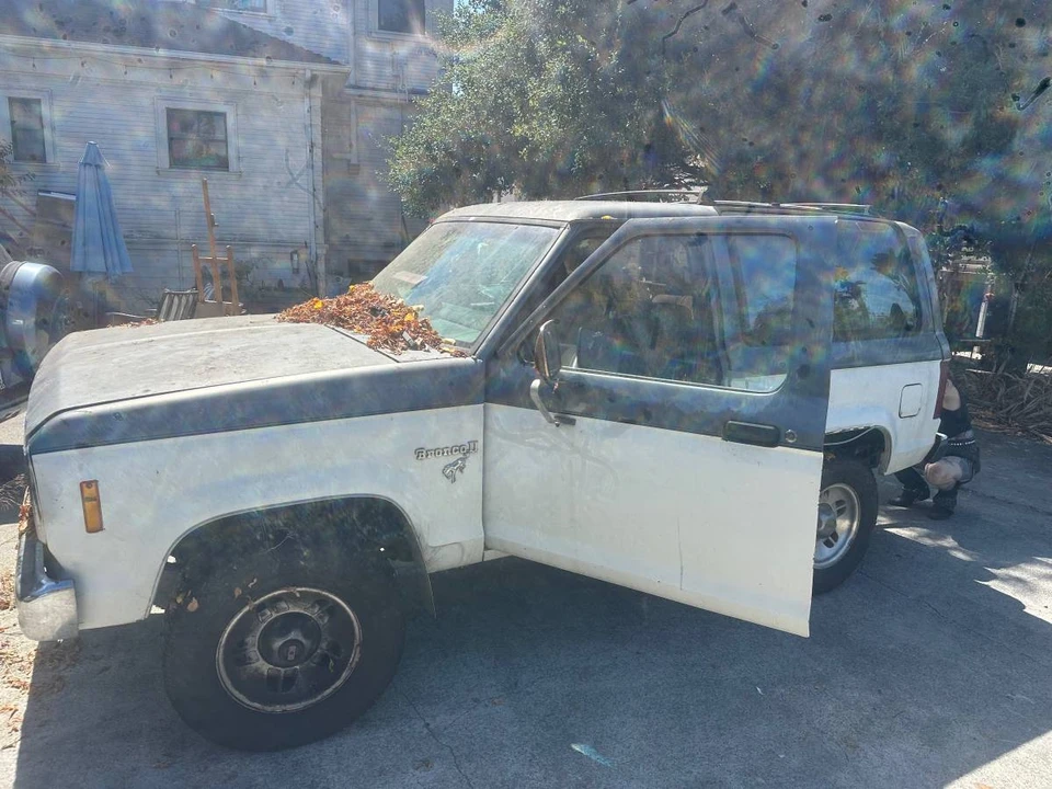 1986 Ford Bronco 3rd Gen - Image 2 of 2