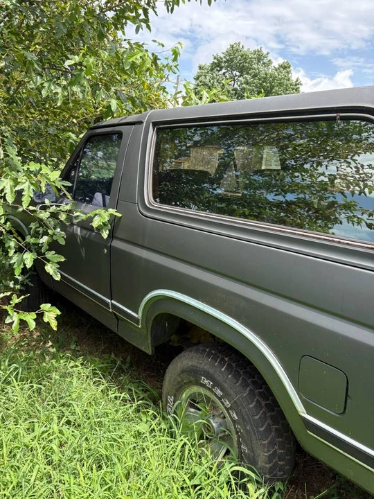 1986 Ford Bronco 3rd Gen - Image 3 of 9
